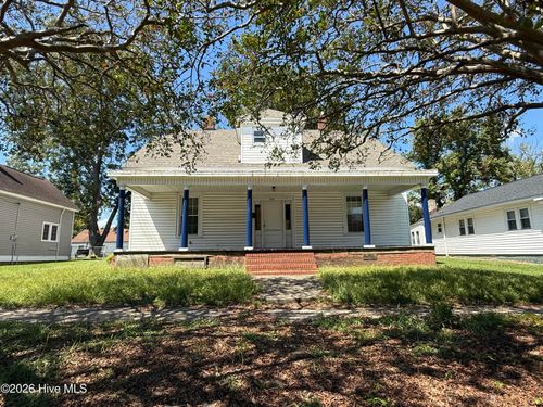 310 E Main St, Williamston, NC, 27892-2579 | Card Image