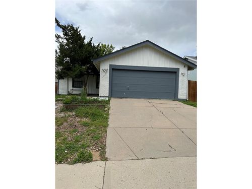 3796 S Ceylon Way, Aurora, CO, 80013-3606 | Card Image