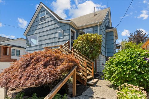 3717 35th Ave Sw, Seattle, WA, 98126-2416 | Card Image
