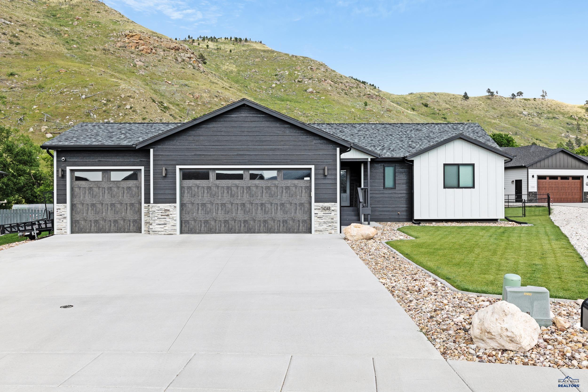 Wolf Creek Ct, Summerset, SD 57769