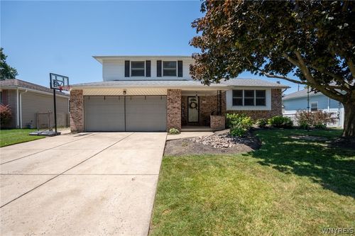 30 Morgott Ave, West Seneca, NY, 14224-1247 | Card Image