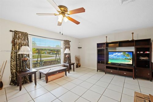 8900 Nw 70th Ct, Tamarac, FL, 33321-3105 | Card Image