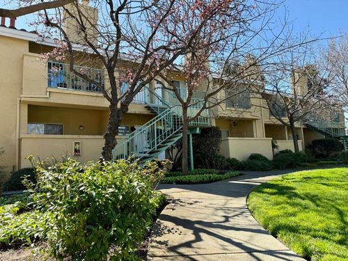 106 Sunnyhills Ct, Milpitas, CA, 95035-2752 | Card Image