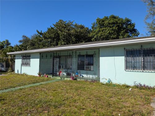 337-335 Ne 168th St, North Miami Beach, FL, 33162-2321 | Card Image