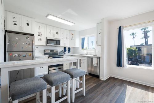 unit-7-1667 Pentecost Way, San Diego, CA, 92105-5716 | Card Image