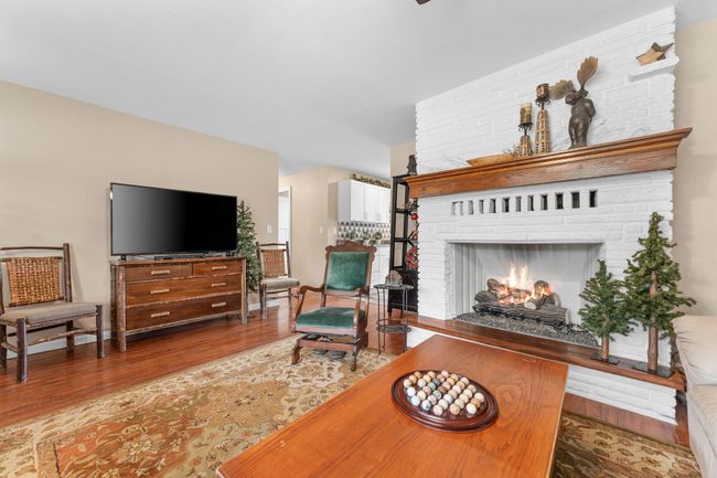 Living Room | Image 10