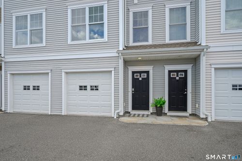 205-205 Copper Square Dr, Bethel, CT, 06801-3237 | Card Image