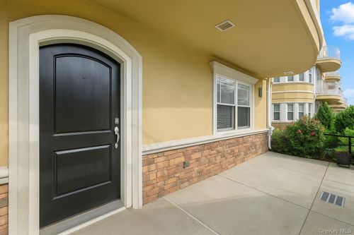 4a-176 Beach 101st St, Rockaway Park, NY, 11694-2942 | Card Image