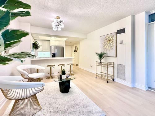 521-15 Northtown Way, North York, ON, M2N7A2 | Card Image