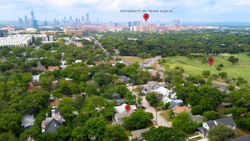 3907 Becker Ave, Austin, TX, 78751-5208 | Card Image