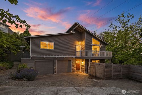 505 Ne 78th St, Seattle, WA, 98115-4122 | Card Image
