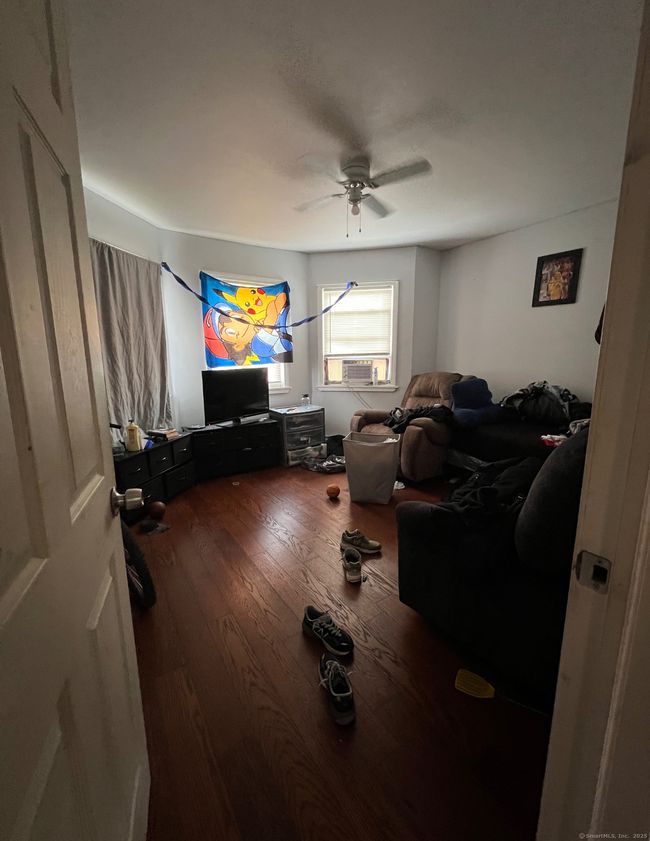 2 - 982 Dixwell Ave, Home with 3 bedrooms, 1 bathrooms and null parking in Hamden CT | Image 11