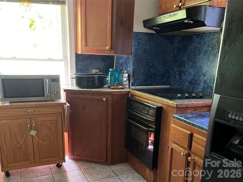 106 Riverview Dr, Asheville, NC, 28806-4504 | Card Image