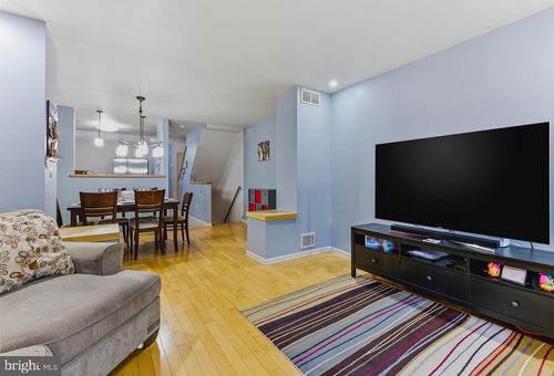 64 Yellowwood Ct, GLASSBORO, NJ, 08028-2808 | Card Image