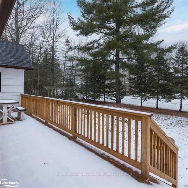 43 Pinecone Ave, House other with 3 bedrooms, 1 bathrooms and 1 parking in Tiny ON | Image 5