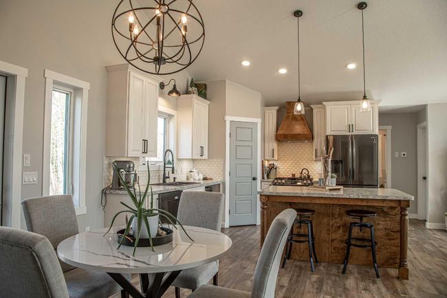 19125 Township Road 1104, House other with 5 bedrooms, 3 bathrooms and 10 parking in High Level AB | Image 11