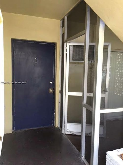 apt-1-11945 Ne 19th Dr, North Miami, FL, 33181-2826 | Card Image