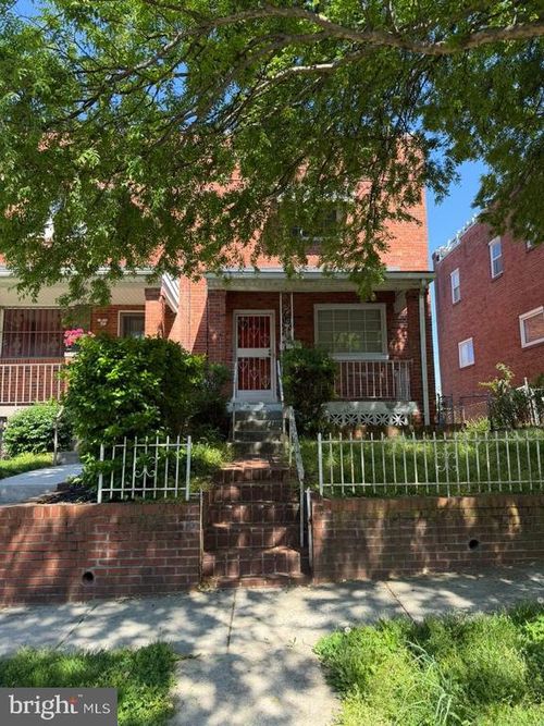 42 54th St Se, WASHINGTON, DC, 20019-6559 | Card Image
