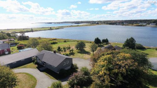 41 Howe St, Lockeport, NS, B0T1L0 | Card Image