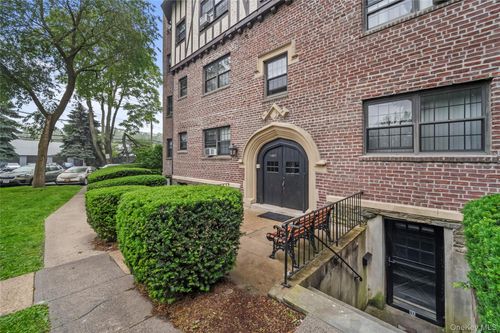 8k-1440 Boston Post Road, Mamaroneck, NY, 10543 | Card Image