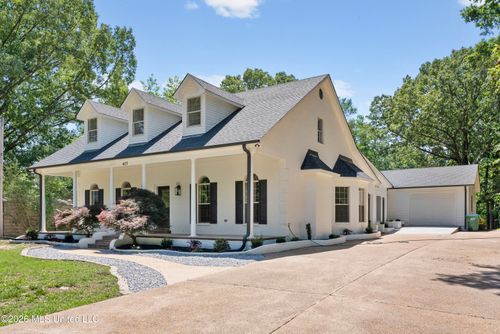 407 Thunderbird Dr N, Hernando, MS, 38632-4324 | Card Image