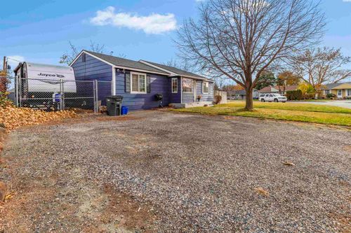 new-roof-new-heat-pump-901 S Fruitland Street, Kennewick, WA, 99336 | Card Image