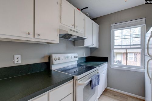 528 Wimbledon Ct, Columbia, SC, 29210-7186 | Card Image