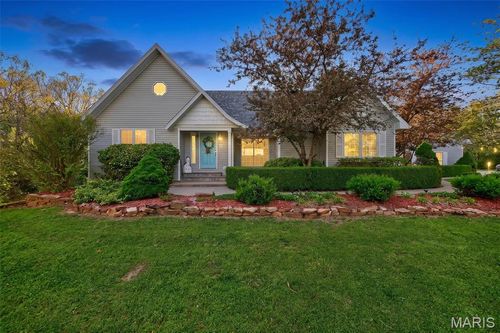 23233 Paradise Dr, Lebanon, MO, 65536-5128 | Card Image