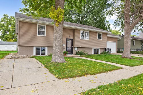109 10th Ave Se, Waseca, MN, 56093-3121 | Card Image