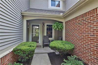 3983 Prestwick Place, Condo with 3 bedrooms, 3 bathrooms and null parking in Beavercreek OH | Image 2