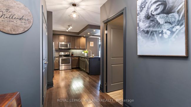 2303 - 330 Ridout St S, Condo with 2 bedrooms, 2 bathrooms and null parking in London ON | Image 9