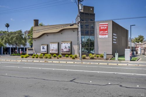 1125 W Steele Ln, Santa Rosa, CA, 95403-3519 | Card Image