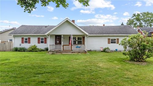 9328 Oak Avenue Se, East Sparta, OH, 44626 | Card Image