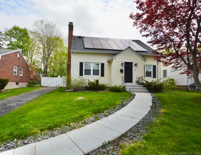 76 Hunting Hill Avenue, House other with 4 bedrooms, 2 bathrooms and null parking in Middletown CT | Image 2