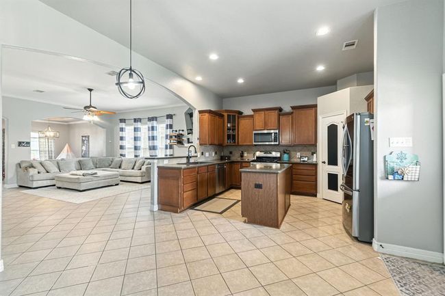 28627 Lockeridge View Dr, House other with 5 bedrooms, 3 bathrooms and 2 parking in Spring TX | Image 18