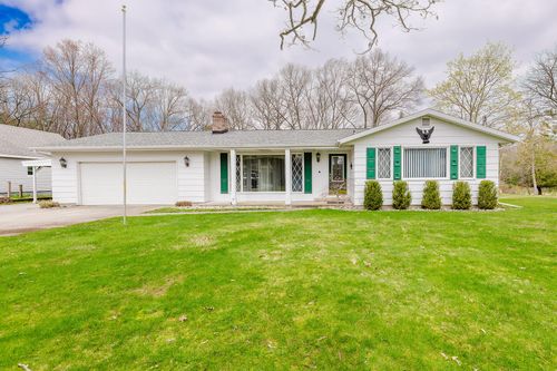 4236 White Lake Dr, Whitehall, MI, 49461-9602 | Card Image