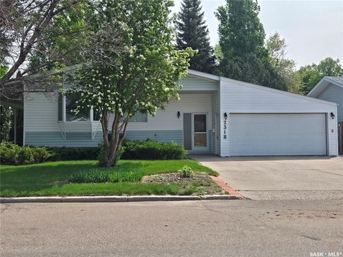 2318 Victory Rd, Estevan, SK, S4A1Y4 | Card Image
