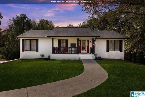 904 Gardenview Cir, GARDENDALE, AL, 35071-3849 | Card Image