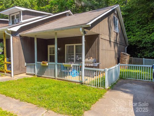417 N Country Club Dr, Cullowhee, NC, 28723-9766 | Card Image