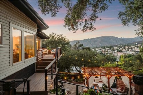9570 Amoret Dr, Tujunga, CA, 91042 | Card Image