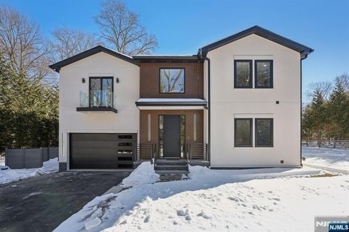 543 Closter Dock Rd, Closter, NJ, 07624-3105 | Card Image