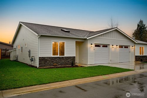 unit-4-3993 Gentlebrook Ln, Bellingham, WA, 98226-7185 | Card Image