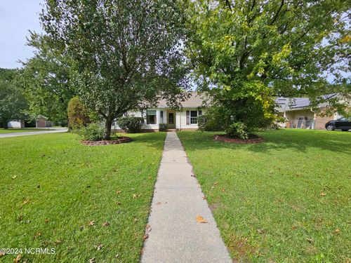 218 Foxwood Ct, Jacksonville, NC, 28540-9142 | Card Image