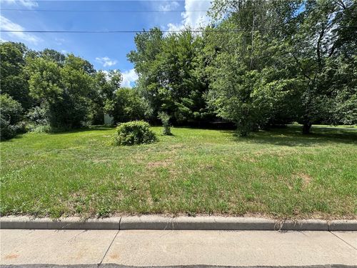 8 Gooder St, Eau Claire, WI, 54703 | Card Image