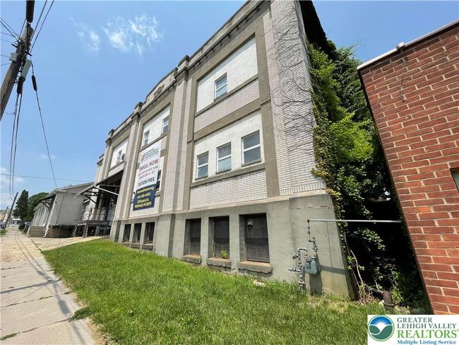 215 Quarry St, Condo with 0 bedrooms, 0 bathrooms and 56 parking in Whitehall PA | Image 4