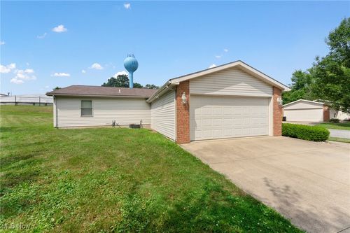 405 Orchard Dr, Leetonia, OH, 44431-9700 | Card Image