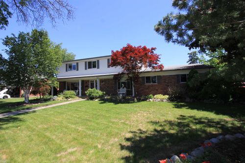 32310 Coventry Place, Warren, MI, 48093 | Card Image