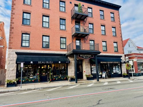 21u-423 Hope St, Bristol, RI, 02809-1845 | Card Image