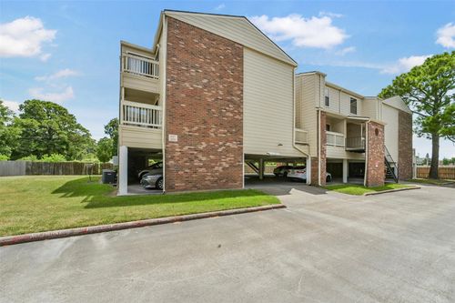 258c-2501 Gulf Fwy, Dickinson, TX, 77539-3242 | Card Image