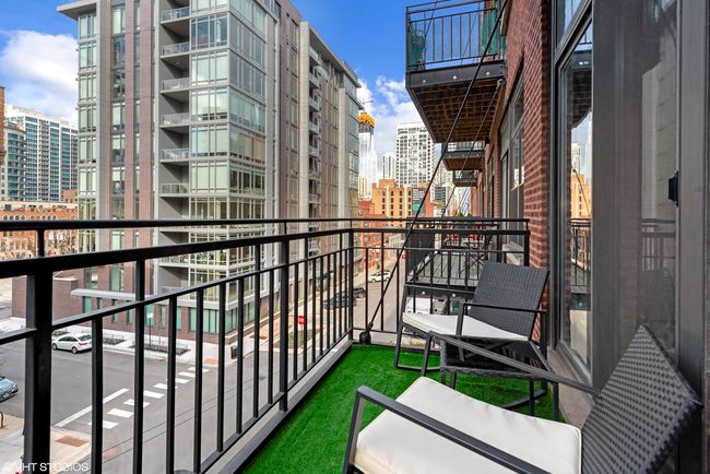 APT-410 - 375 W Erie St, Condo with 3 bedrooms, 2 bathrooms and 2 parking in CHICAGO IL | Image 19